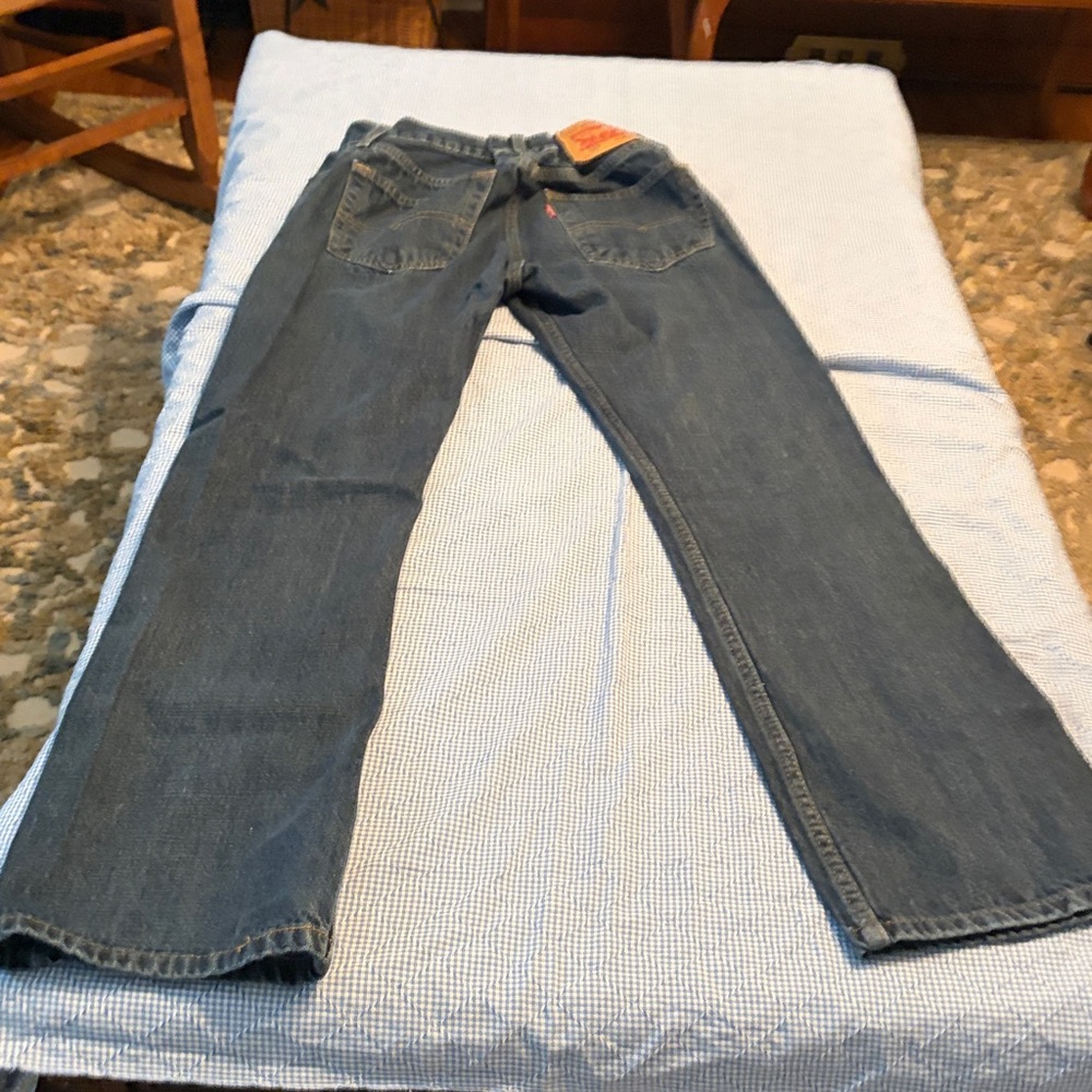 Levi's Classic Indigo Jeans 527. Jeans that are made for comfort. - Picture 3 of 3